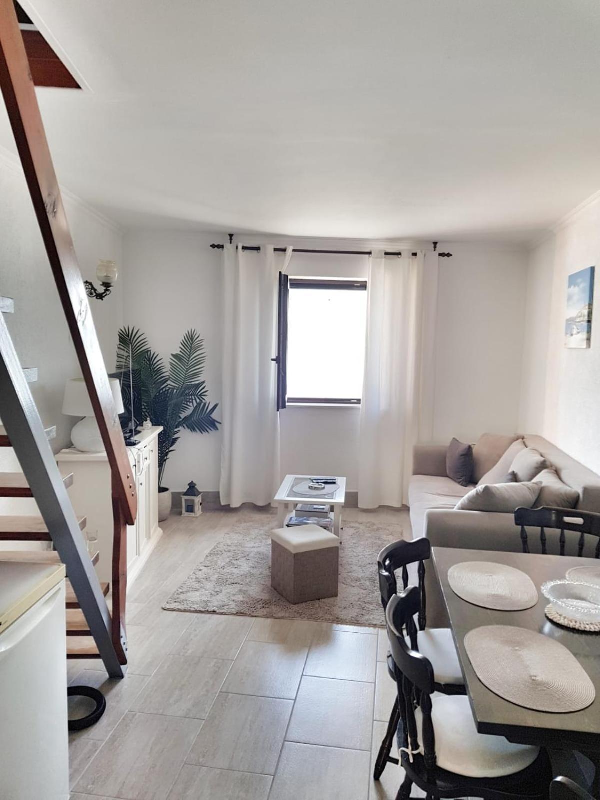 Beachfront House Sea La Vie Kaštela Стая снимка