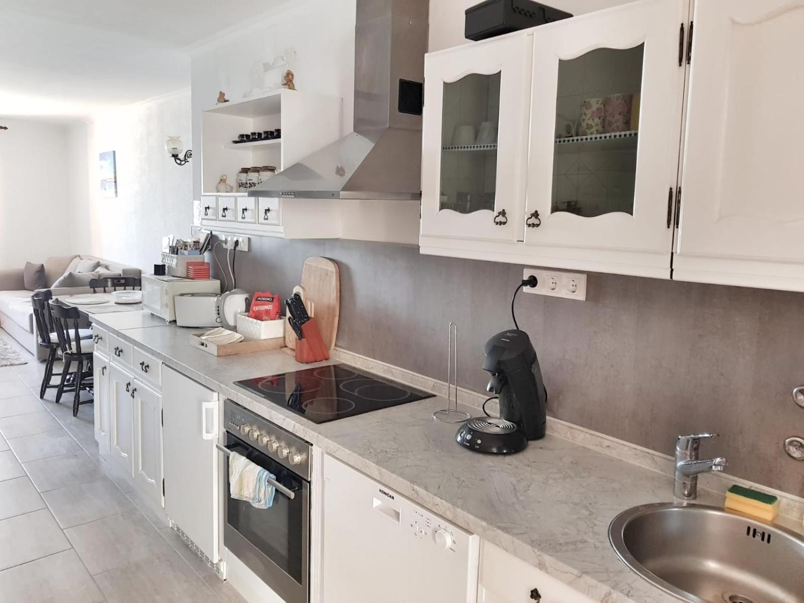 Beachfront House Sea La Vie Kaštela Стая снимка